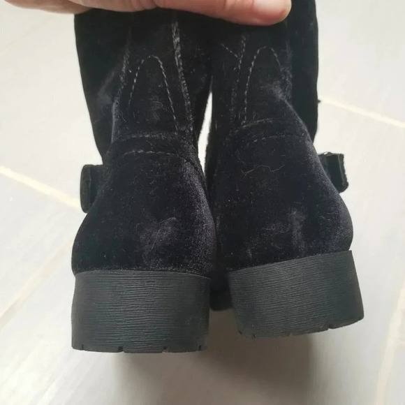 G by Guess Black Velvet Quilted  Combat Boots 6 - Picture 11 of 15